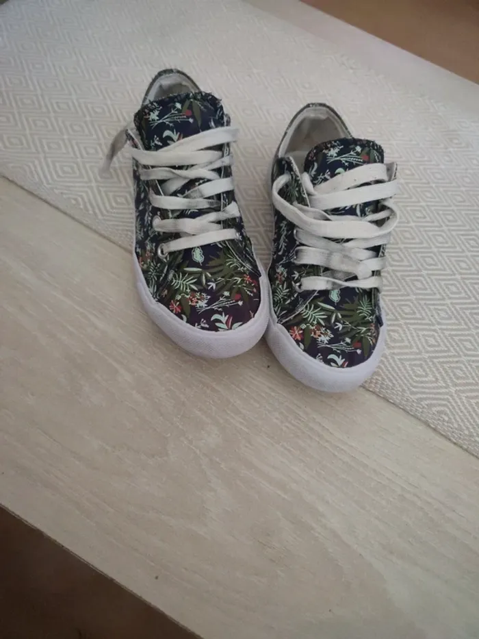 Basket en toile fleurie Gémo 34