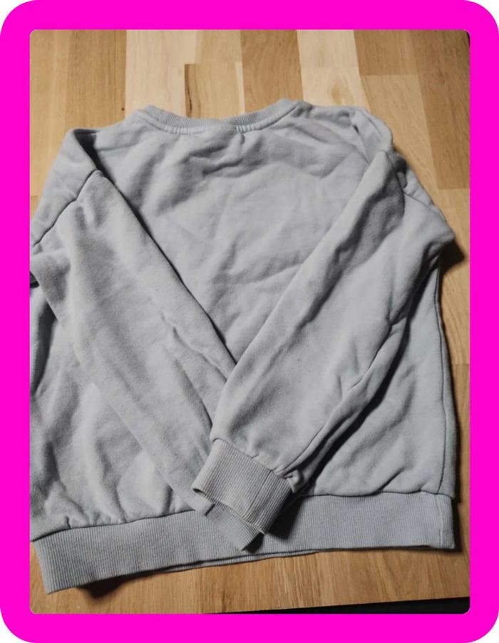 Pull tape à l'oeil taille 8 ans en bon état - photo numéro 2