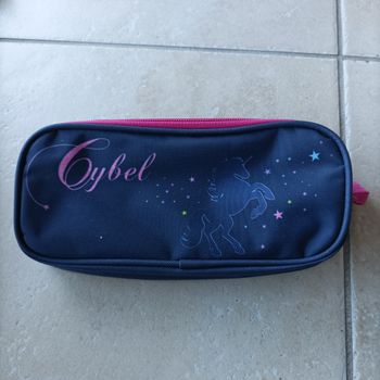 Trousse à double compartiments
