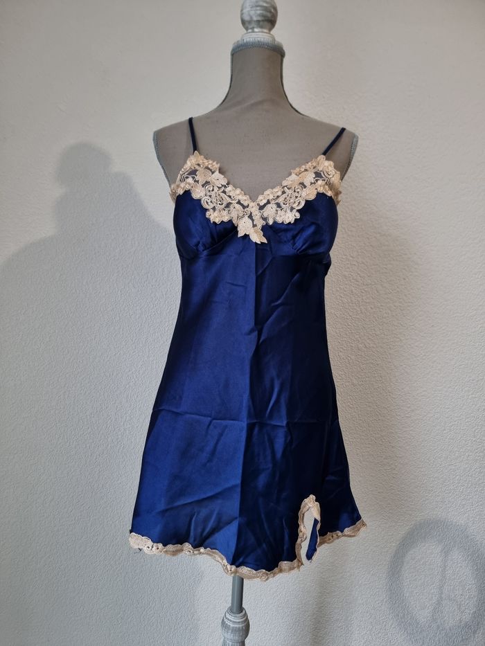 Ensemble de pyjama en satin - photo numéro 2