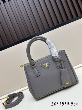 Prada  Galleria mini  Saffiano  165