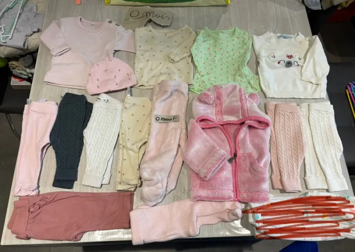 Lot 0 mois et 1 mois fille - photo numéro 2