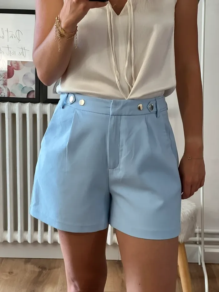 Short taille haute bleue ciel Lefties taille 38