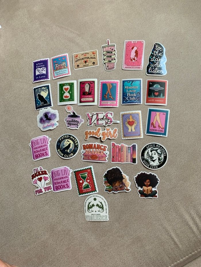 Lot de 29 stickers : Achat occasion | Autres loisirs créatifs 8 ans ...