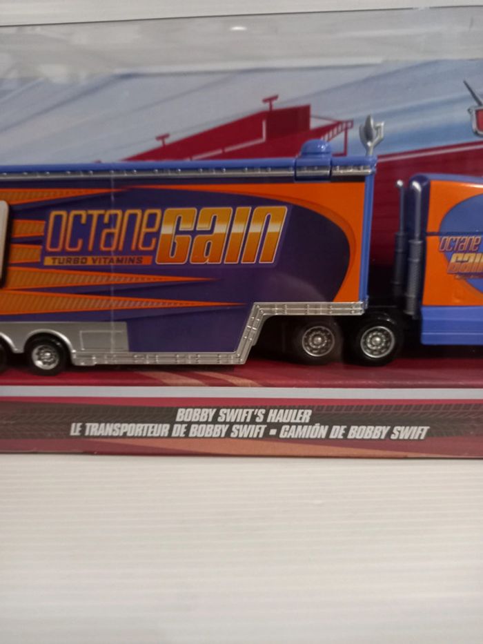 Cars camion de transport Bobby swift - photo numéro 2