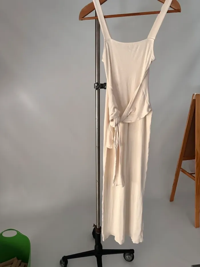 Robe longue côtelé noeud devant crème 36 ASOS