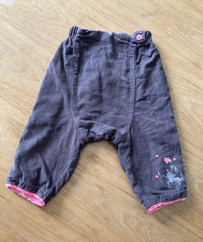 pantalon velours fin bébé 9 mois