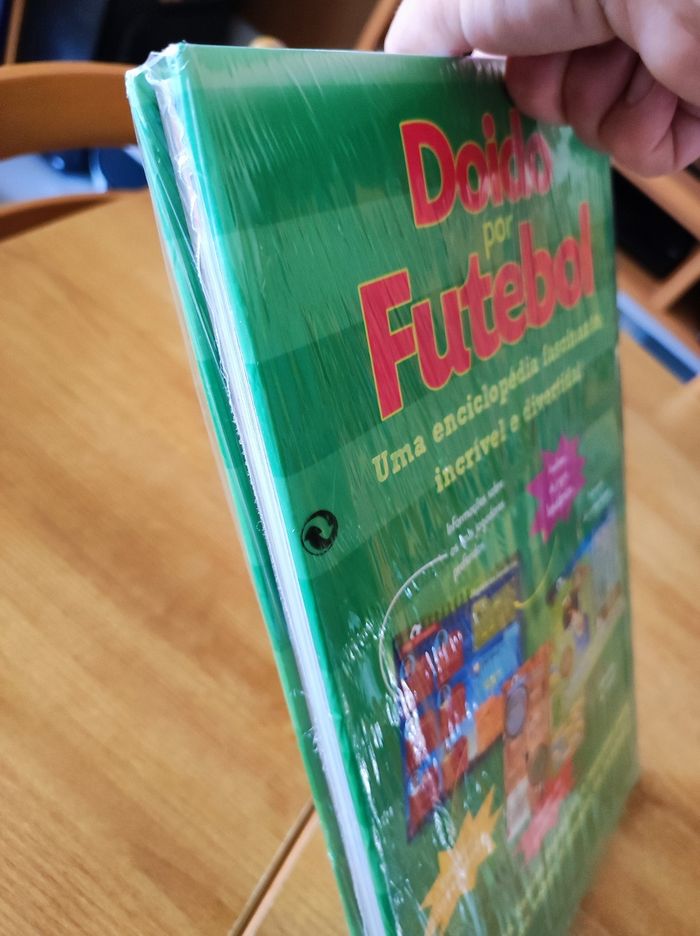 Livre portugais foot - photo numéro 2