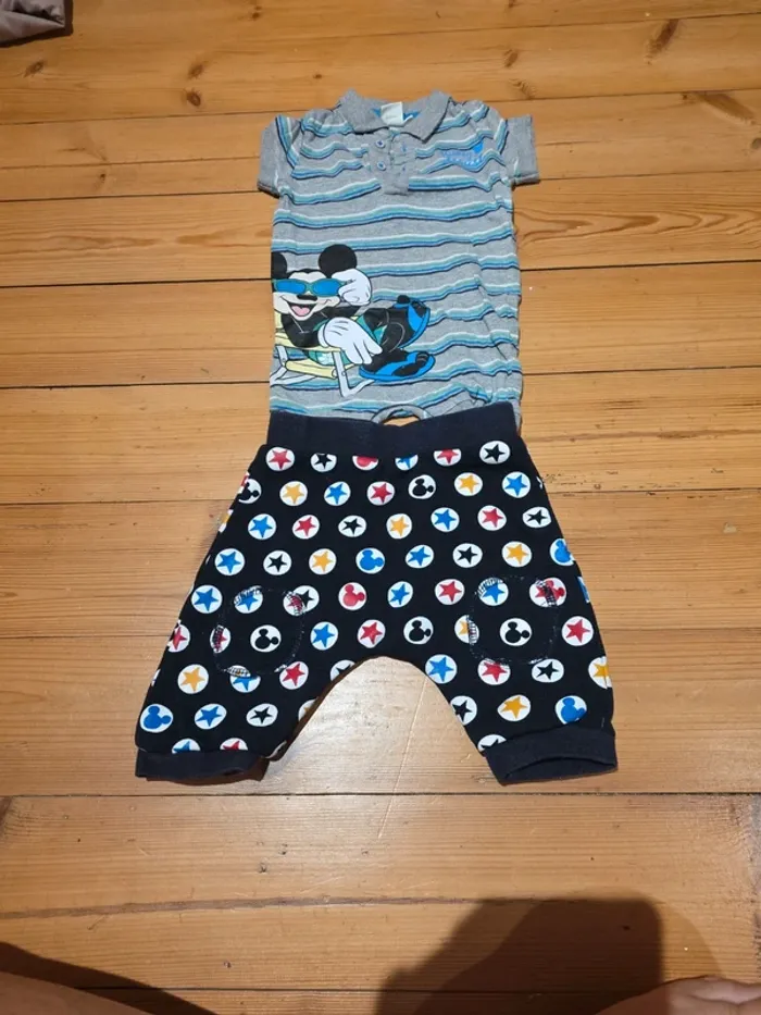 Ensemble Mickey 3 mois.