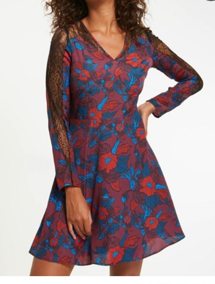 Robe Morgan taille 40 bordeaux motif floral automne hiver - photo numéro 2