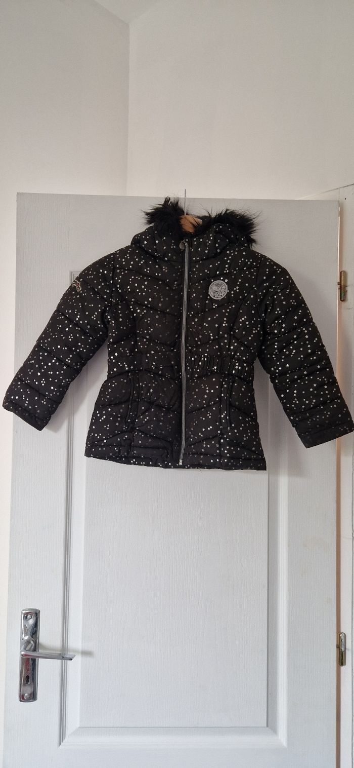 Blouson noir avec motif miraculous 6 ans