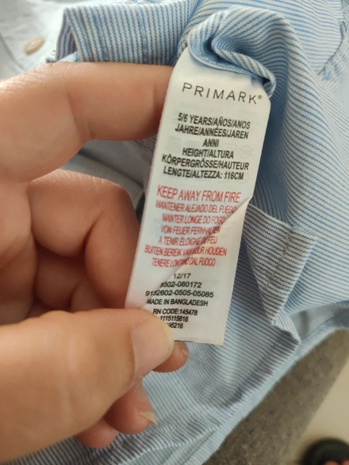 Chemise blanche à rayures bleues 6 ans - photo numéro 4