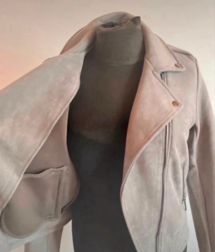 Veste en daim gris clair taille M de chez La Halle en bon état - photo numéro 6
