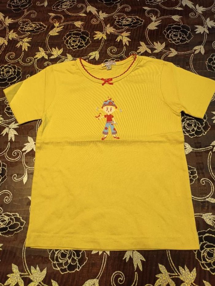 Tee-shirt manches courtes jaune imprimé petite fille