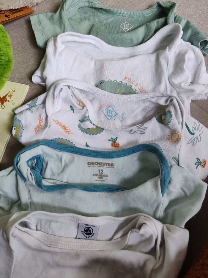 Lots de bodies 12m - photo numéro 2