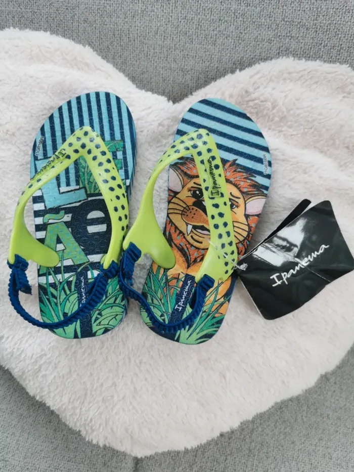 Chaussures tongs enfant Ipanema taille 24 Neuf bleu et vert