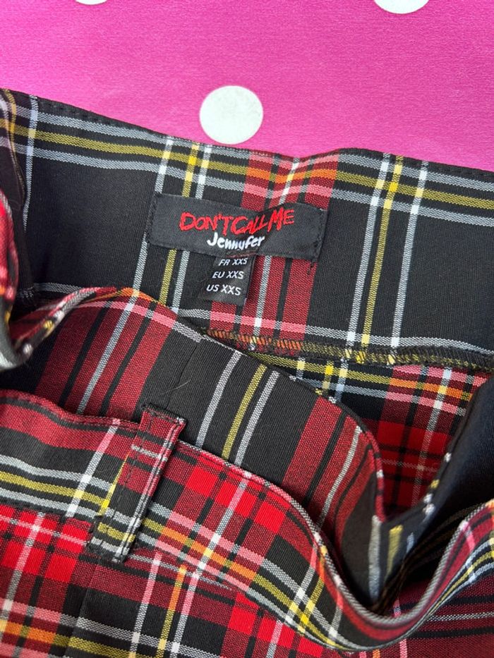 Mini jupe écossaise avec ceinture et médaillons taille xxs - rouge et noir neuf en viscose - photo numéro 5