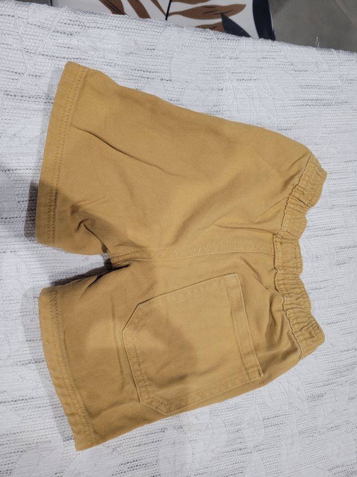 Short Kiabi 5ans - photo numéro 2