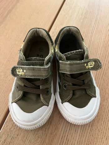 Baskets en toile taille 22