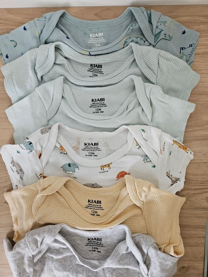 Lot bodie 12 mois - photo numéro 2