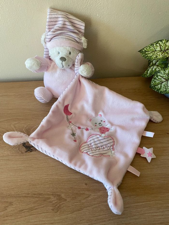Doudou ours rose mouchoir lune moon rayé Max & sax