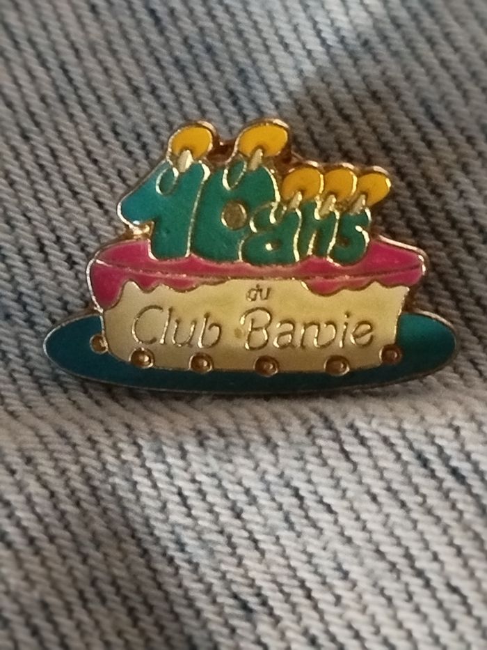 Pin's Club Barbie - 10 ans - photo numéro 2