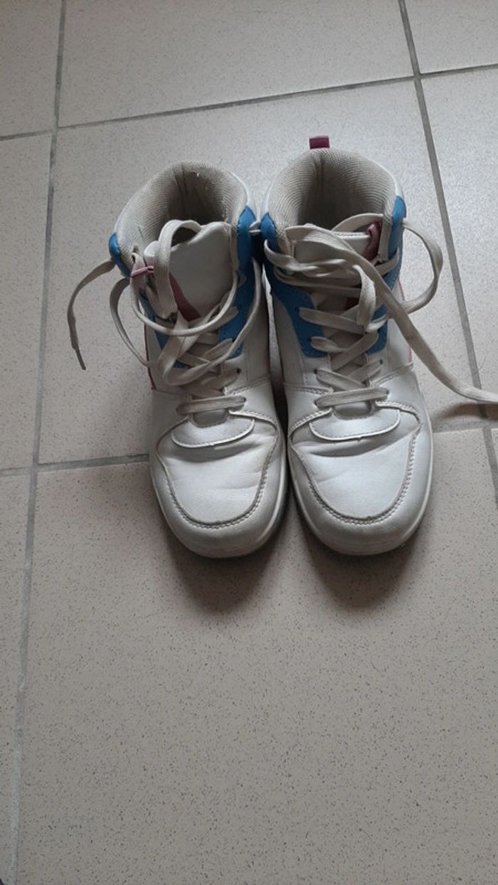 Basket montante stitch taille 33