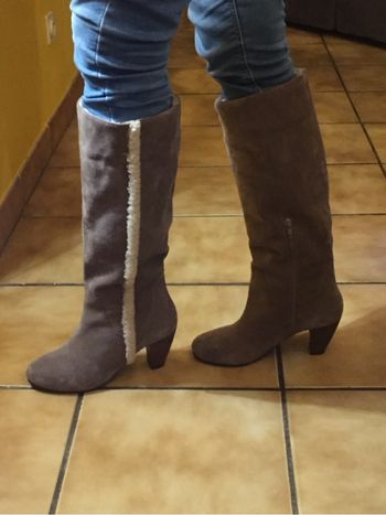 Botte à talon beige suédine