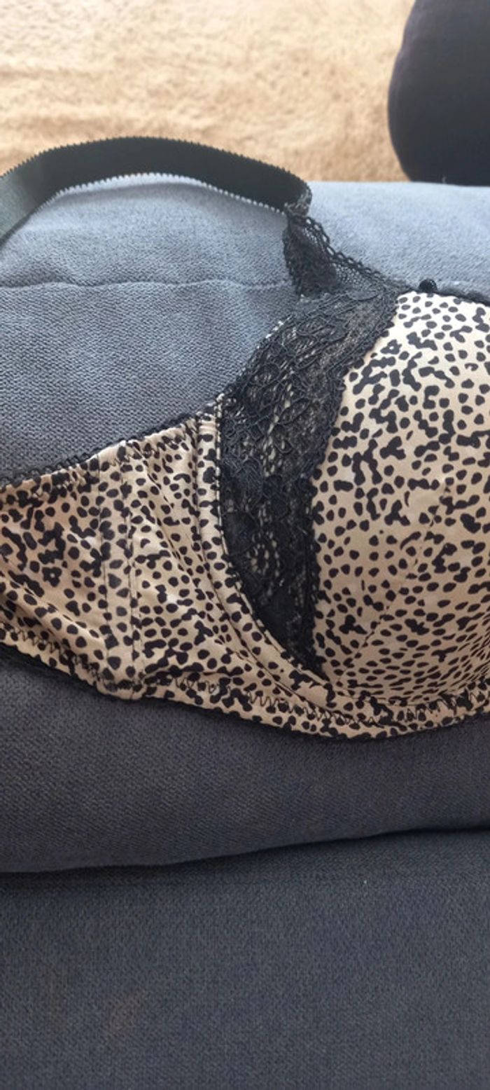 Soutien-gorge - photo numéro 3
