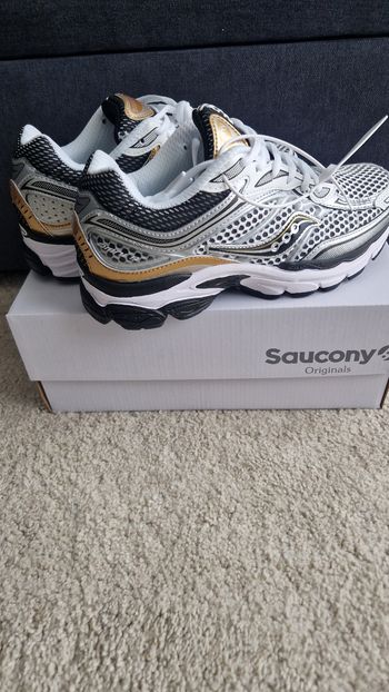 Saucony