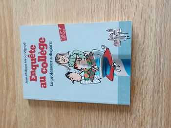Enquête au collège - Tome 1 : Le professeur a disparu - dès 9 ans - Excellent état