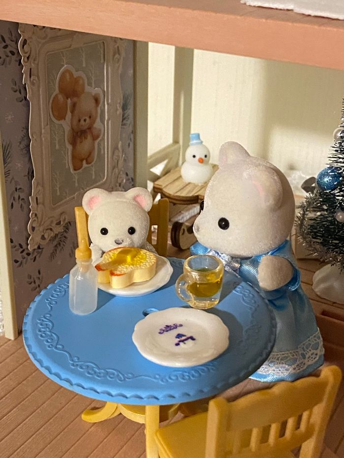 Bluebell cottage maison complète toit bleu Sylvanian ours polaire noël - photo numéro 9