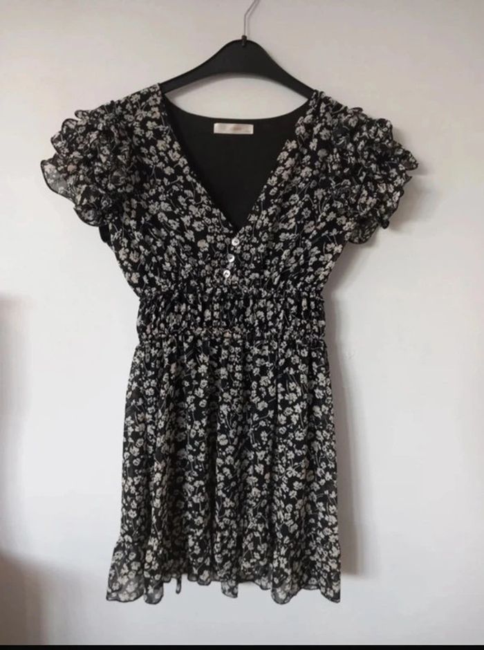 Robe courte fleurie S/M
