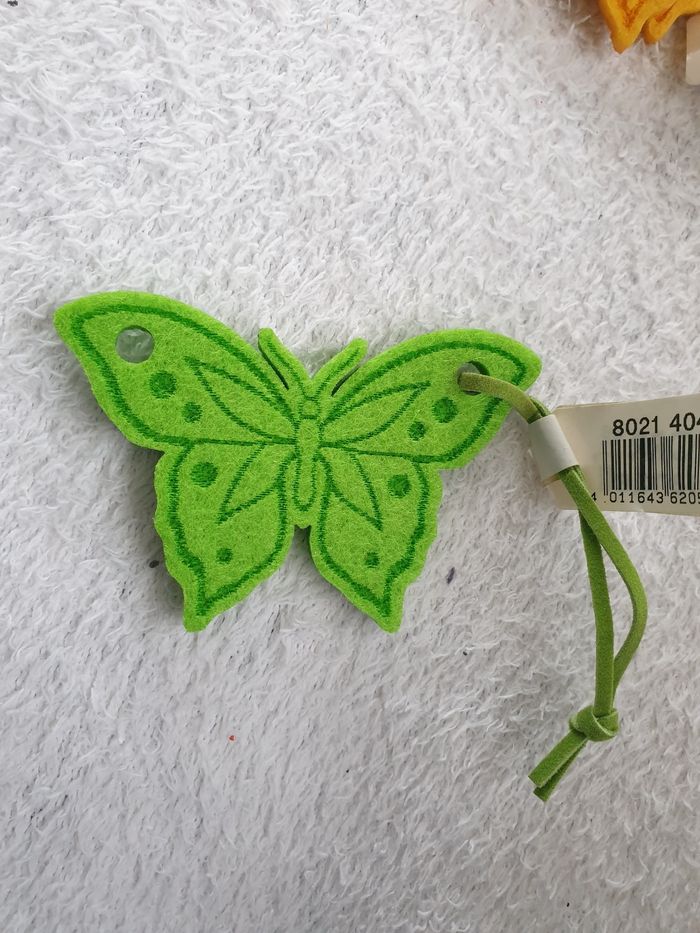 Lot de 12 papillons en feutrine neuf - photo numéro 6