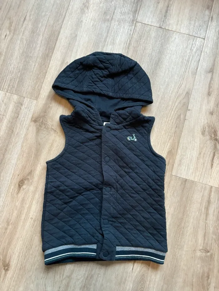 Veste sans manches 36 mois