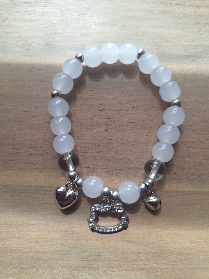 Bracelet Hello Kitty neuf - photo numéro 1