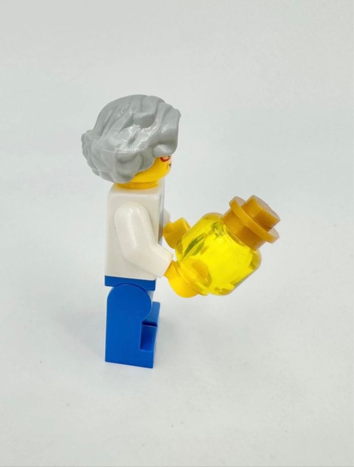 Lego Figurines Ninjago : Vendeuse de Rue (visage double expression) - NEUF - photo numéro 5