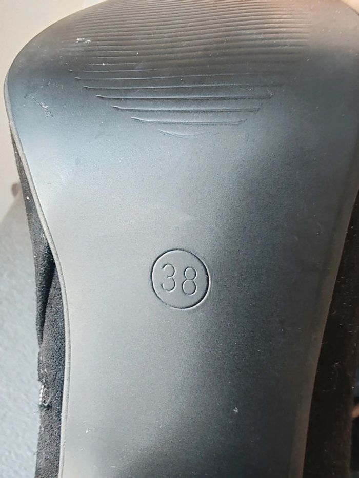 Camaïeu Bottines Suédées Noires Pointues à Talon – Taille 38 – Neuf sans Étiquette - photo numéro 6