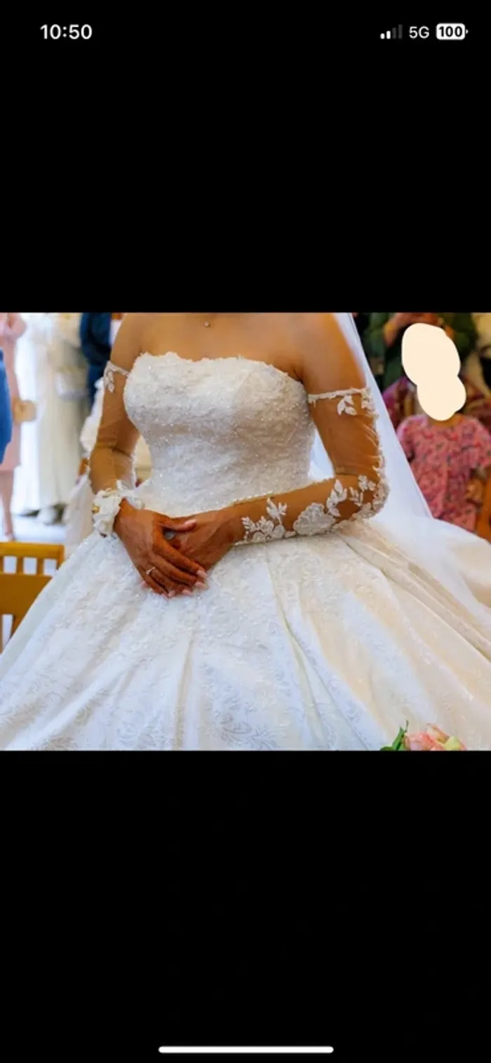 Robe de mariée - traîne 3 m en très bon état - photo numéro 3