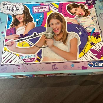Puzzle « Violetta »