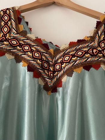 Robe Kabyle, très bon état, taille unique, 80 €