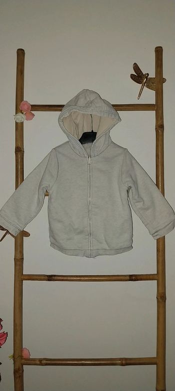 Veste à Capuche zippée fourrée pouls crème chiné by Obaibi 2 ans Très bon état