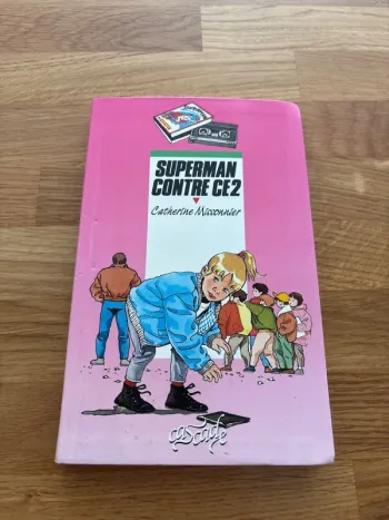 Roman enfant Superman contre CE2