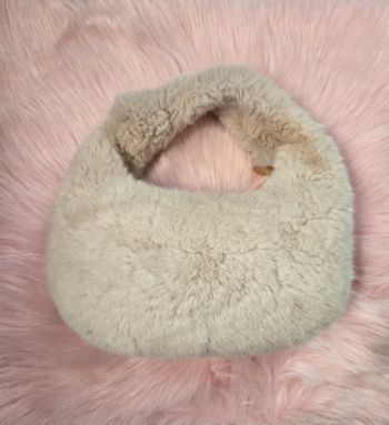 Sac à main fausse fourrure 