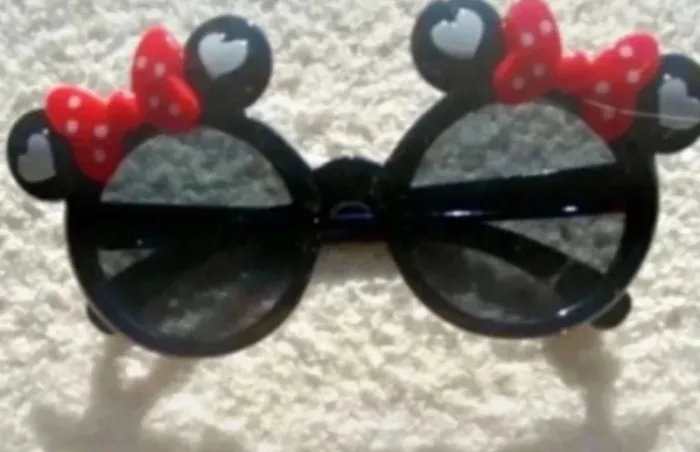Lunettes de soleil Minnie – Neuves | 2 à 5 ans - photo numéro 3