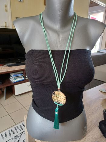 Joli sautoir vert