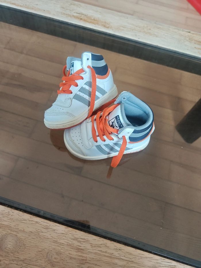 Baskets Adidas p.19