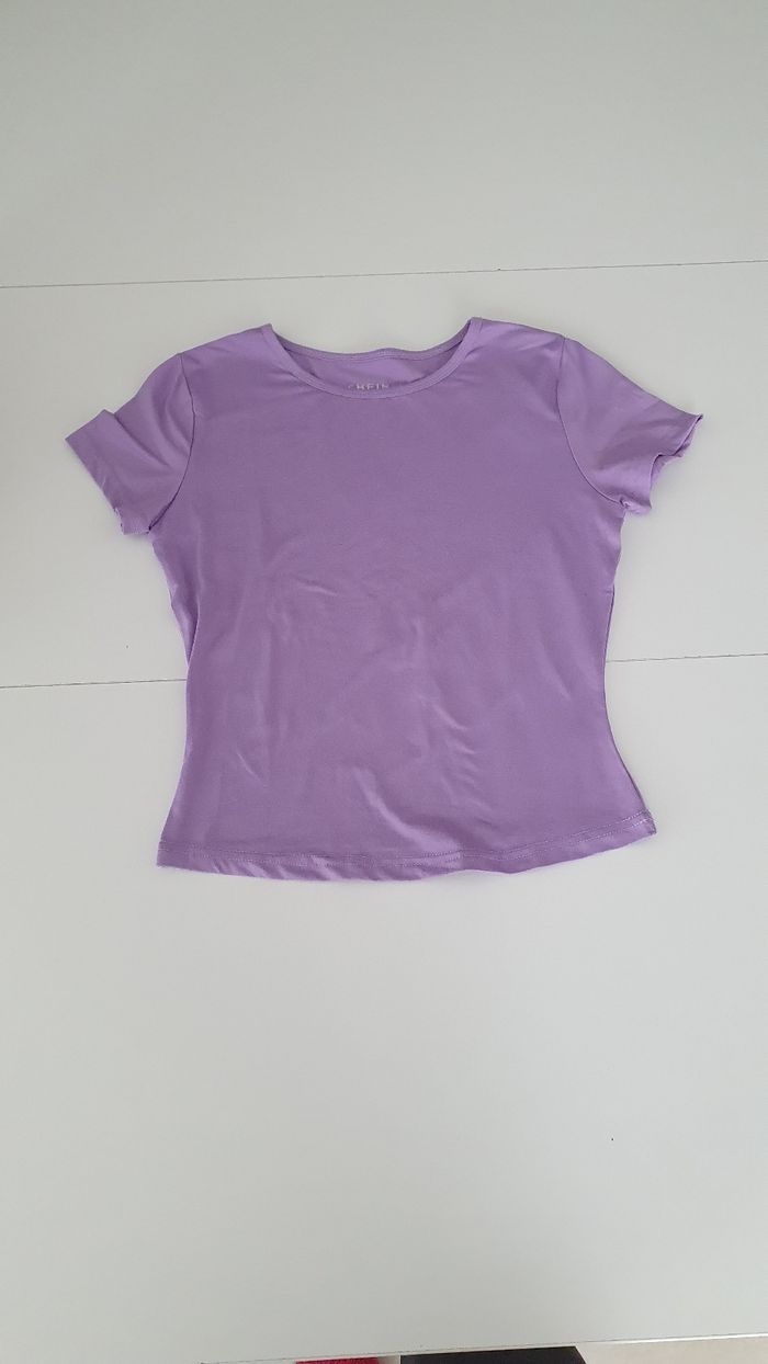 T shirt neuf mauve en S