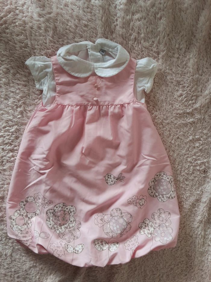 Ensemble robe + t-shirt 23 mois (paire de collants roses offertes)