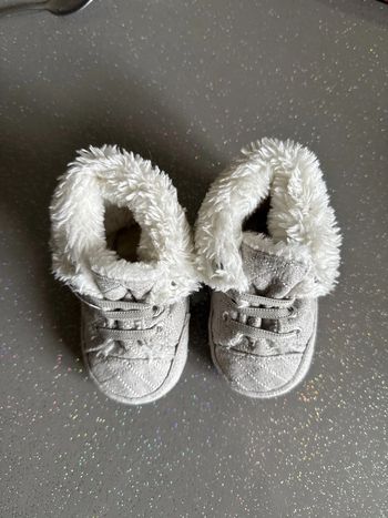 Chaussures bébé 6-12 mois